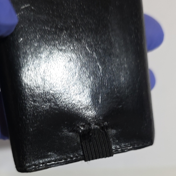 Gucci Vintage Black Leather 6-Key Holder Case – Classic Luxury Accessory 3.5x2.5 - Picture 8 of 14